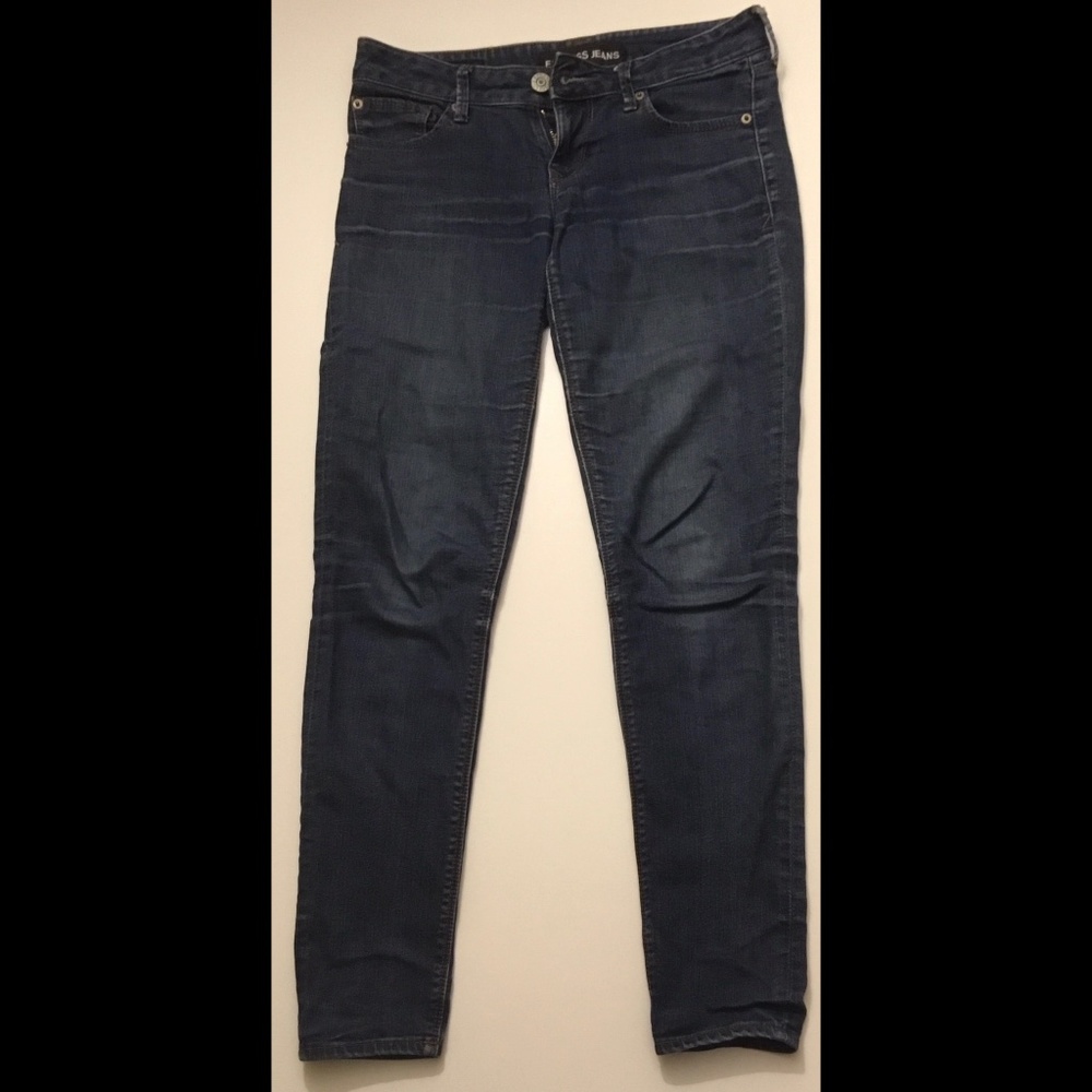 Express Jeans: Stella-Low Rise Leggings